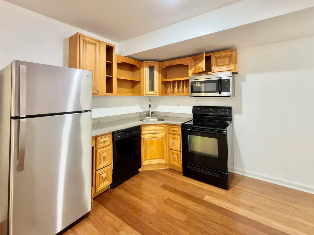 1415 N 15th St — Unit D — 2 bedroom student apartment at 1415 N 15th St near Temple