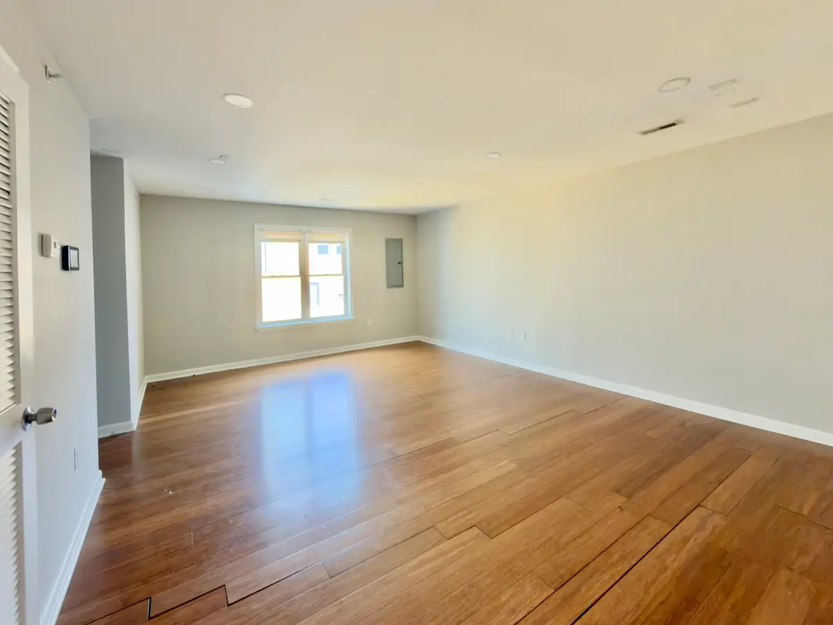 1415 N 15th St — Unit E — 5 bedroom student apartment at 1415 N 15th St near Temple