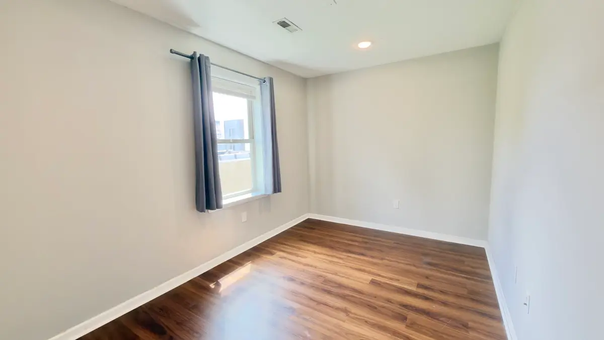 2019 N 17th St — Unit E — 5 bedroom student apartment at 2019 N 17th St near Temple