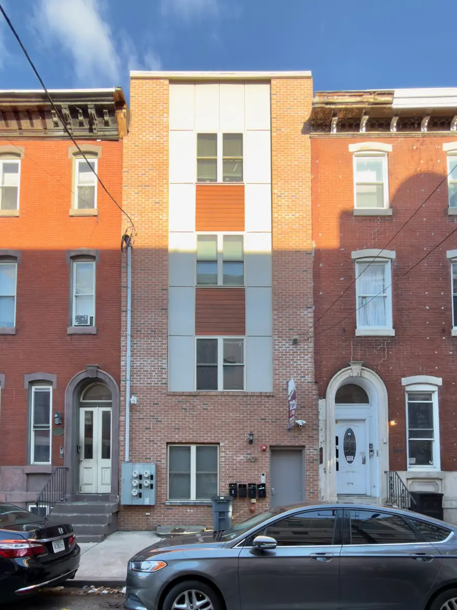 1605 W Oxford St — Unit B — 3 bedroom student apartment at 1605 W Oxford St near Temple