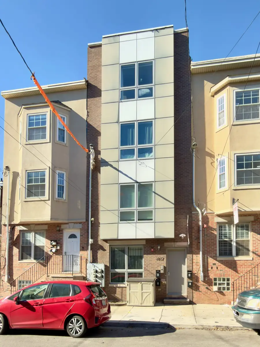 1812 N 17th St — Unit C — 4 bedroom student apartment at 1812 N 17th St near Temple