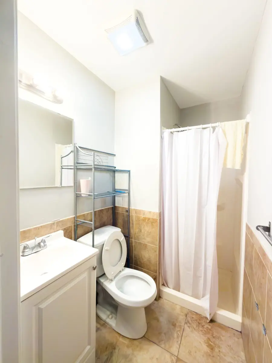 1411 N 15th St — Unit 2C — 4 bedroom student apartment at 1411 N 15th St near Temple
