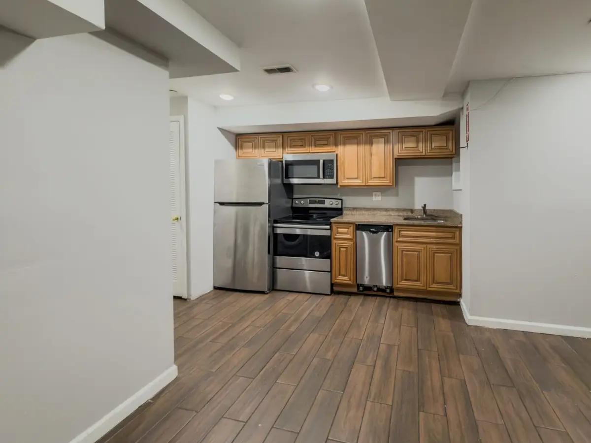 1814 Cecil B Moore Ave student apartment near Temple University