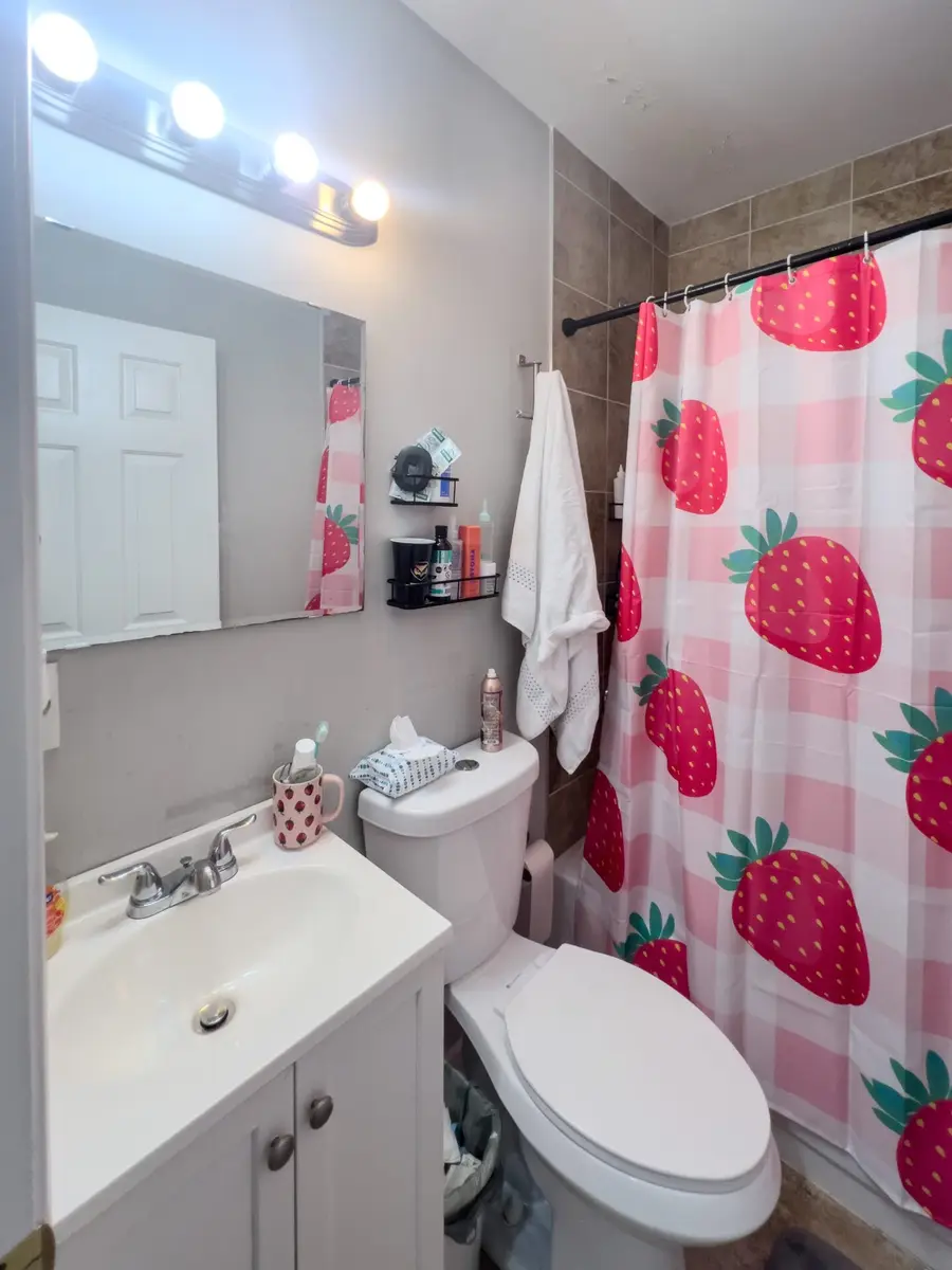 2019 N 17th St — Unit D — 4 bedroom student apartment at 2019 N 17th St near Temple